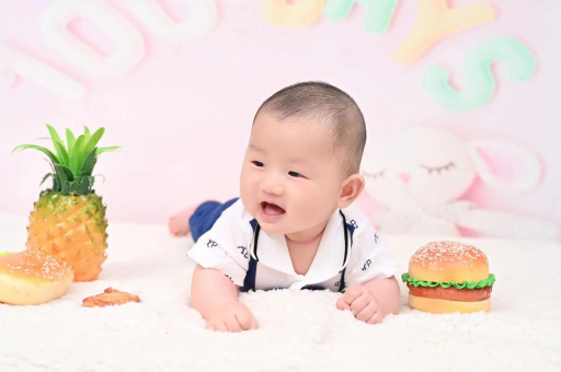 龙海宝宝在妈妈肚子里